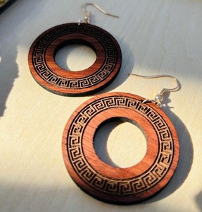 Boucles d'oreilles pendantes en bois rondes minimalistes pour femme, faites à la main, style rustique, pour fêtes et usage quotidien, bijoux fantaisie - Product Image 4