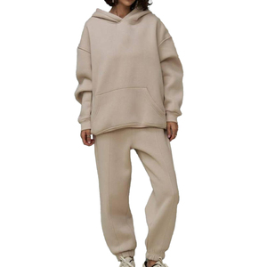 Ensembles de survêtements décontractés OEM pour femmes, ensembles deux pièces ajustés, vente en gros, survêtements légers et respirants pour femmes - Product Image 1