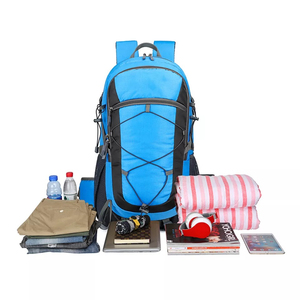 Sac à dos de voyage en nylon rouge 50-70L grande capacité, léger, pour l'extérieur, unisexe, avec un design de rangement spacieux pour les voyages - Product Image 5