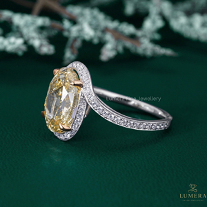 Anillo de diamantes redondos y ovalados de 4.66 quilates con engaste de oro amarillo, alta pureza DE VVS VS2, joyería fina para anillos de boda y compromiso. - Product Image 1