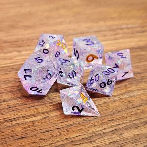 Juego de dados de resina transparente con efectos de color únicos para juegos de rol DND, juegos de mesa y regalos - Product Image 1