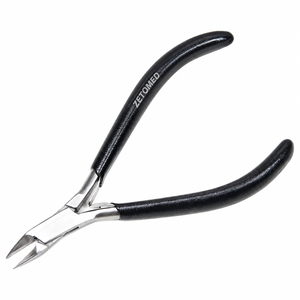 Coupe-extensions de précision en acier inoxydable pour kératine, avec mâchoires pointues et poignées noires |   ZetomedPro - Product Image 1