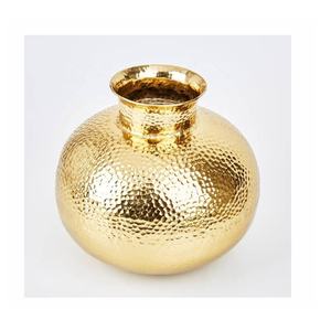 Hot Selling Modern <b>Table</b> Top Decorative Aluminium Vase Square Hammered Pattern Mirror Polish Wedding <b>Occasion</b> Metal Material - Product Image 3