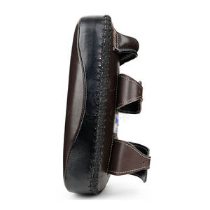 Almohadillas de kickboxing tailandesas de alta resistencia con diseño transpirable, espuma de alto impacto y cubierta de cuero reforzado, ideales para kickboxing y artes marciales. - Product Image 2