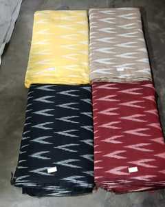 Fil de soie sari multicolore vibrant sur mesure Fil de tissu recyclé luxueux pour l'artisanat et le tricot. - Product Image 6