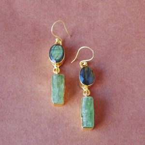 Pendientes Colgantes de Plata Bañada en Oro de 18K con Labradorita Natural en Bruto y Cianita Verde, Engaste en Bisel, Estilo Bohemia, para Uso Diario de Mujer - Product Image 2