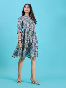 Robe Midi Femme Luxe Personnalisée en Georgette Naturelle Lavable à Manches Courtes, Motif Floral Magnifique, Idéale pour Soirées Estivales et Clubs - Product Image 4