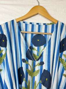 ชุดเดรสผ้าฝ้ายพิมพ์ลายดอกไม้สไตล์โบฮีเมียน ชุดแม็กซี่คาฟตันทรงหลวมสำหรับใส่ไปเที่ยวทะเลช่วงฤดูร้อน ไซส์พลัส ชุดคลุม - Product Image 3