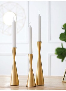 Porte-bougie en métal fait main, écologique, avec une construction durable et un design classique moderne pour la décoration de la maison et de mariage - Product Image 3