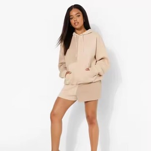 Ensemble de survêtement deux pièces en coton 100 % pour femme, comprenant un sweat à capuche et un short, collection 2026 – Vente en gros de vêtements personnalisés - Product Image 5