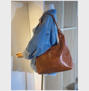 Best Manufacturing Waterproof Zipper Closure Luxury Fashion Hobo <b>Bag</b> for Women with Chain Strap and Large Capacity - Product Image 5