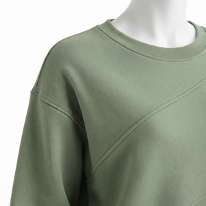 Sweat-shirt pour femme à col côtelé ajustable, poignets élastiques, construction légère, fabriqué avec un tissu en mélange de polyester doux - Product Image 5