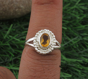 Anillo de mujer con cuentas de citrino natural, plata de ley 925, estilo clásico, engaste de bisel, para fiesta de boda de enero - Product Image 1