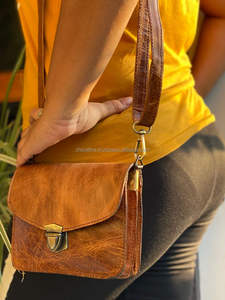 Vente en gros de sacs à bandoulière en cuir véritable polyvalents et de haute qualité pour femmes sacs en cuir de grande capacité sacs à bandoulière simples - Product Image 2