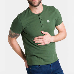 เสื้อยืดคอกลมแขนสั้นสีเขียวสำหรับผู้ชาย ผ้าฝ้าย 100% ทรงปกติ สวมใส่สบาย สีพื้น ผ้าเจอร์ซีย์ถัก ดีไซน์เรียบง่าย เป็นมิตรกับสิ่งแวดล้อม น้ำหนัก 180 กรัม - Product Image 6