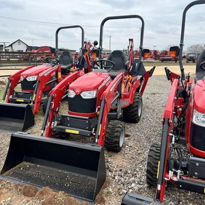 รถแทรกเตอร์ตักดินขุดหลังยี่ห้อ Massey Ferguson รุ่น GC1700 ซีรีส์ MF GC1723E เครื่องยนต์ 22.5 แรงม้า พร้อมปั๊ม สำหรับงานสวนและฟาร์มขนาดเล็ก - Product Image 1