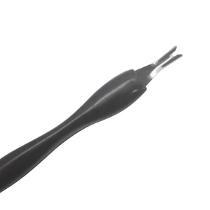 Pousse-cuticules professionnel ergonomique en acier inoxydable réutilisable avec poignée antidérapante pour manucure et ongles impeccables - Product Image 4