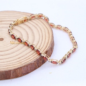 สร้อยข้อมือเทนนิสทองคำ 14K ประดับโกเมนรูปไข่ธรรมชาติ |   เครื่องประดับเพชรแฮนด์เมดสุดหรูสำหรับผู้หญิง ราคาขายส่ง - Product Image 3