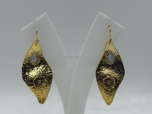 ต่างหูทองคำหรูหราเรียบง่ายเครื่องประดับงานแต่งงานสำหรับผู้หญิงทำจากของขวัญไข่มุกสเตอร์ลิงชุบทอง - Product Image 1