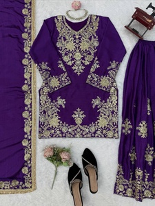 Derniers modèles de salwar kameez de créateurs pour les occasions spéciales, disponibles à prix abordable chez Samp Corporation - Product Image 3