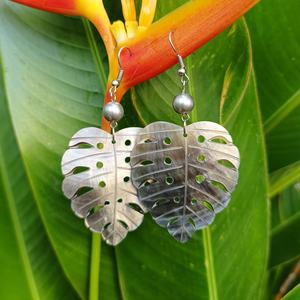 Mode femmes bijoux sculpté coquille Monstera feuille nacre grande taille boucles d'oreilles botaniques tropicales - Product Image 4