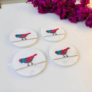 Ensemble de dessous-de-verre en marbre fait main à motif floral avec thème religieux pour salles à manger, cuisines, hôtels - Product Image 1