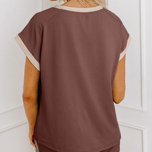 Ensemble deux pièces personnalisé pour femmes : T-shirt col rond et short ample pour le quotidien - Product Image 2
