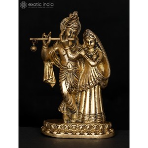 Escultura de latón de 5 pulgadas hecha a mano de Radha Krishna, figura pequeña elegante de pie para decoración del hogar, uso de templo de regalo hecho en La India - Product Image 1