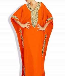 ชุดเดรสยาวปักลายสีส้มและสีทอง ป้องกันไฟฟ้าสถิตย์ ผ้าจอร์เจตต์สีดำหรูหรา ประดับคริสตัลระยิบระยับด้วยลูกปัดสีทอง - Product Image 2