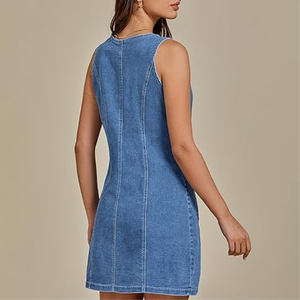 Robe en jean extensible décontractée pour femme, été 2025, silhouette droite sexy, délavage foncé, courte, sans manches, avec poche plaquée - Product Image 3