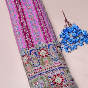 Ensemble de robe et de veste en tissu crêpe léger de 54 pouces, motif paisley rose magenta vibrant, broderie de paillettes scintillantes, style ethnique indien - Product Image 1