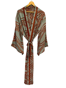 Robe kimono d'été faite à la main en soie patchwork grande taille, style sari indien vintage en tissu recyclé, tenue de nuit longue et ample - Product Image 3