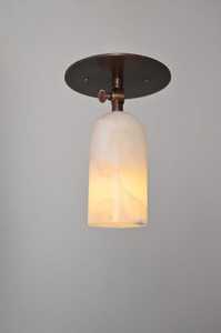 Applique murale minimaliste avec abat-jour en marbre, support en laiton, luminaire décoratif d'intérieur - Product Image 3