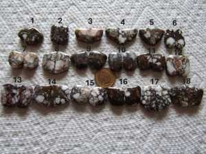 Paires assorties de cabochons en magnésite naturelle motif cheval sauvage, pierres précieuses blanches en vrac pour la fabrication de bijoux et boucles d'oreilles - Product Image 1