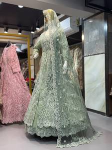 ชุดเจ้าสาวแบบอินโด-เวสเทิร์นสุดหรู โดยริวาอายัต เฮ้าส์ - Product Image 5