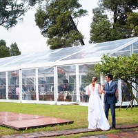 Grande tente de fête de mariage luxueuse en PVC et aluminium, tente de chapiteau personnalisée avec toit transparent pour cérémonie d'événement, tente de salon professionnel en plein air