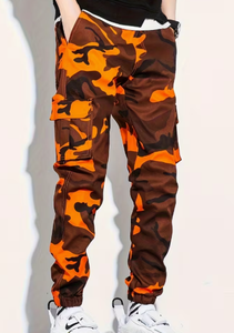 Pantalon de survêtement cargo camouflage orange-brun pour homme Hardihood International, taille élastique avec cordon de serrage, plusieurs poches, style décontracté - Product Image 2