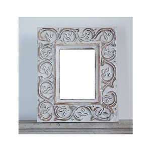 Cadres photo en bois de famille, conçus pour préserver les souvenirs intergénérationnels avec une texture authentique et une distinction durable - Product Image 4