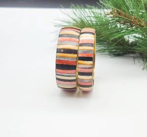 Vente en gros de bracelets vintage en laiton avec incrustations de os, accessoires de mode ethniques - Product Image 3