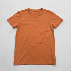 T-shirt en coton jersey uni terracotta pour homme, manches courtes, impression personnalisée du logo au dos et au col, haute qualité, vente en gros directe usine - Product Image 1