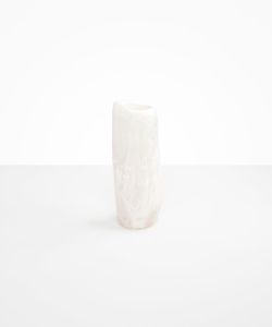 Vase à fleurs Art Déco en résine blanche moderne de haute qualité, écologique, artisanal, pour la décoration de table, de la maison, du salon, des mariages et des Noël - Product Image 5