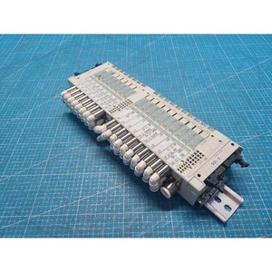 Ensemble de distributeur de soupapes solénoïdes CKD N4E0-T53R + N4E0-QX + N4E020-M + N3E0660-M + N4E0-QX-C + N4E0-T53 d'occasion, modèle Legacy Semic - Product Image 5
