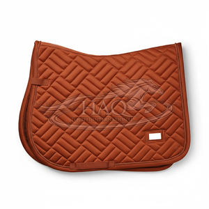 Équipement d'équitation, équestres, vêtements d'équitation, tapis de selle respirant matelassé, ensemble de tapis de selle personnalisés pour l'équitation - Product Image 1