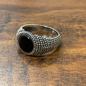 Bague signet en argent sterling 925 avec pierre précieuse onyx noir, 8,5 grammes, légère, unique, avec bande perlée, bijou pour tous les jours - Product Image 2