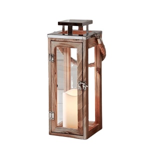 Lanterne carrée en bois avec panneaux en verre et poignée en métal pour la décoration de la maison - Product Image 1