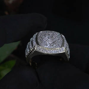 Bague de fiançailles en moissanite taille ronde, en argent sterling 925, style hip-hop glacé pour homme, bijoux de mariage ou d'anniversaire - Product Image 5