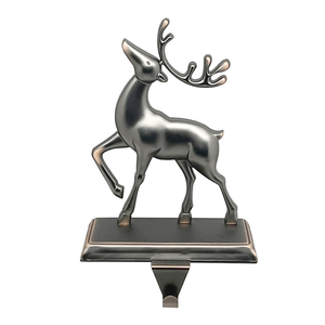 Venta al por mayor de gancho metálico 3D de reno navideño antiguo, soporte para calcetines de reno para Navidad - Product Image 1