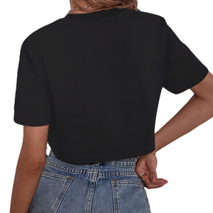 T-shirt court pour femme en coton doux, un essentiel de la garde-robe, conçu pour la mode et le confort au quotidien. - Product Image 3