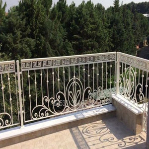 Barandillas de Balcón de Hierro Forjado de Lujo con Diseños Personalizados – Paneles Decorativos de Hierro para Exteriores para Exteriores de Casas Modernas - Product Image 6