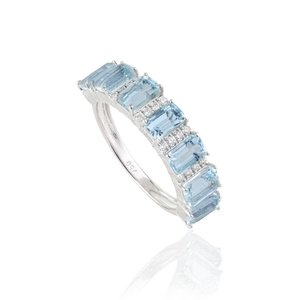 Anillo de Media Eternidad Apilable con Aguamarina de Corte Octogonal y Diamantes de Corte Redondo, Oro Blanco de 18K, Joyería Fina Personalizada - Product Image 3